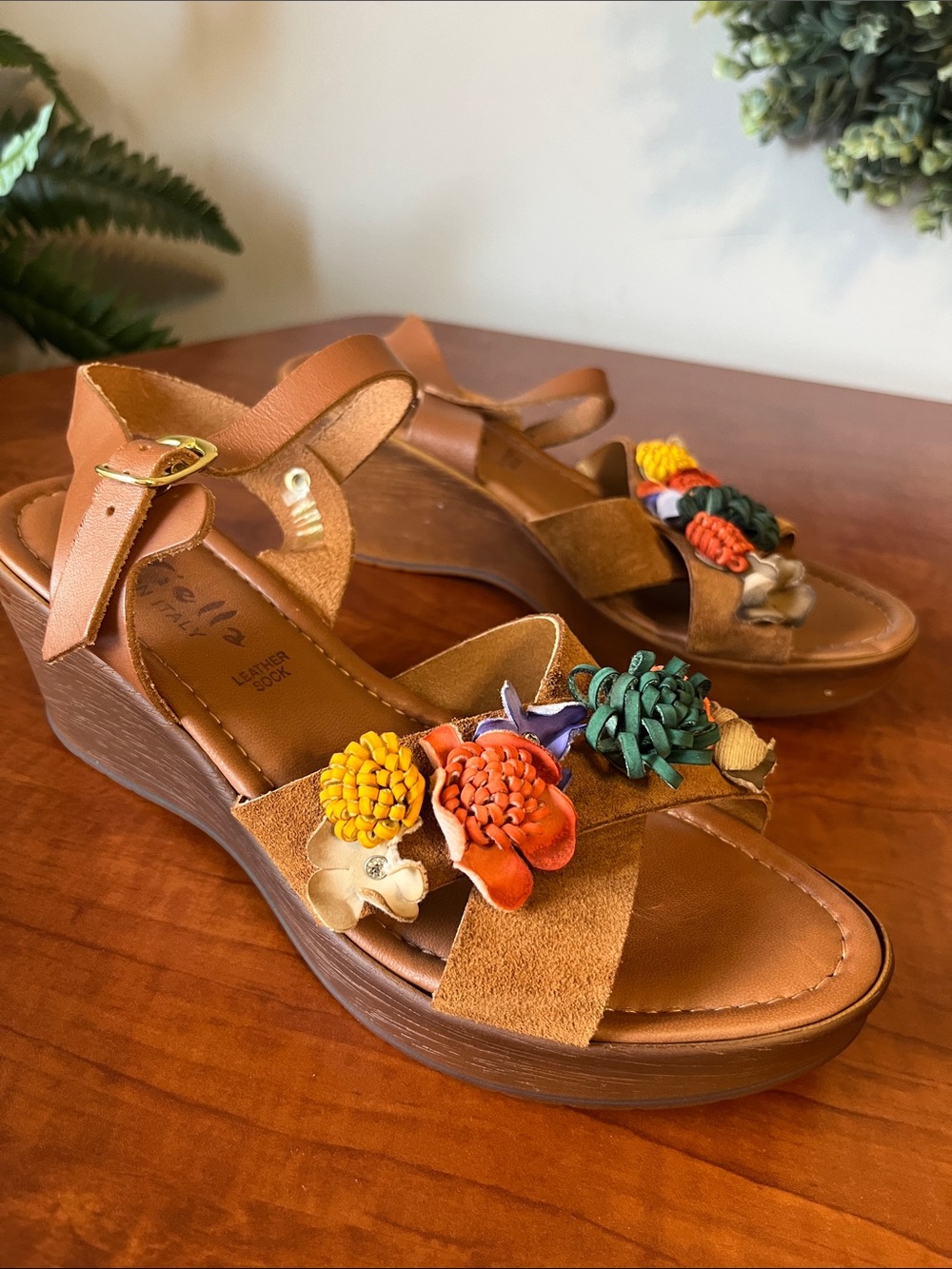 Floral Embellished Wedge Leather Crossover Sandals Padded
